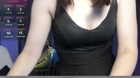 NansyCharm online show from December 9, 2024, 7:39 am