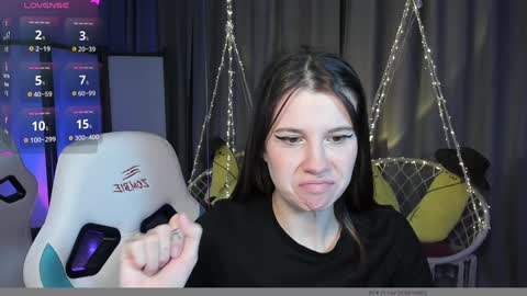 NansyCharm online show from December 12, 2024, 4:48 am