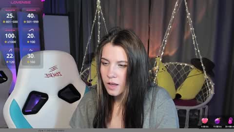 NansyCharm online show from December 13, 2024, 7:25 am