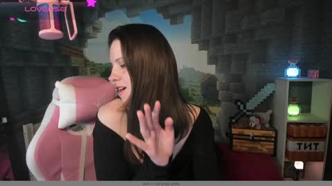 NansyCharm online show from January 14, 2025, 11:42 am