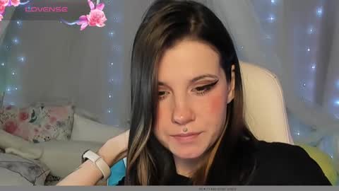 NansyCharm online show from February 10, 2025, 6:42 am