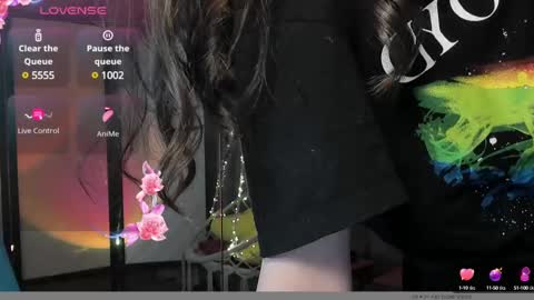 NansyCharm online show from February 11, 2025, 9:42 am