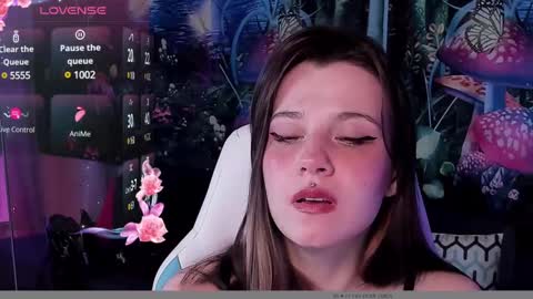 NansyCharm online show from February 13, 2025, 4:54 am