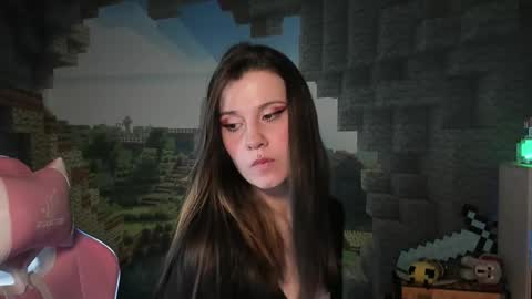 NansyCharm online show from March 11, 2025, 10:18 am