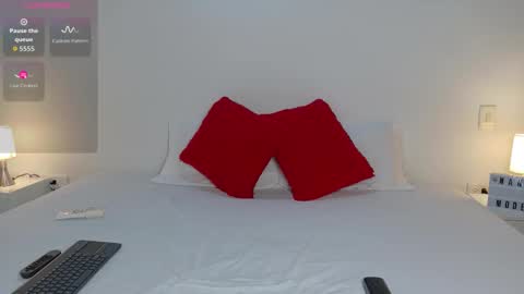 Snapshot of nany_model25 chatting on October 8, 2025, 8:39 pm nany_model25 online show from October 8, 2025, 8:39 pm