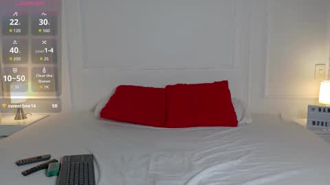 nany_model25 online show from December 3, 2025, 9:13 pm