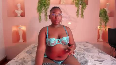 nanymoreno online show from October 18, 2025, 12:28 pm