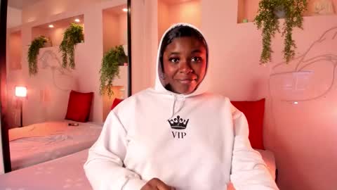 nanymoreno online show from November 10, 2025, 12:48 pm