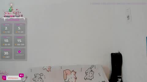 Snapshot of naoko_uwu chatting on December 9, 2024, 3:00 pm Naoko online show from December 9, 2024, 3:00 pm