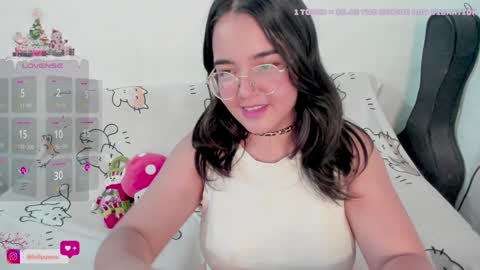 Snapshot of naoko_uwu chatting on December 9, 2024, 8:54 pm Naoko online show from December 9, 2024, 8:54 pm