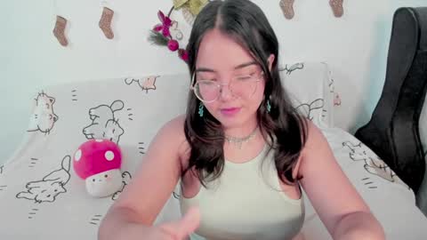 Snapshot of naoko_uwu chatting on December 18, 2024, 1:02 pm Naoko online show from December 18, 2024, 1:02 pm