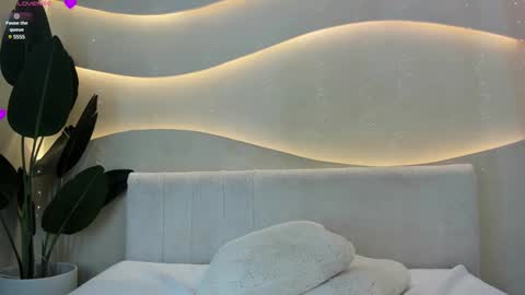 Snapshot of naomi_dasilva chatting on December 29, 2024, 1:24 am Naomi online show from December 29, 2024, 1:24 am