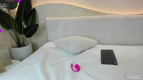 Snapshot of naomi_dasilva chatting on January 9, 2025, 7:29 pm Naomi online show from January 9, 2025, 7:29 pm