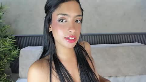 Snapshot of naomi_dasilva chatting on February 27, 2025, 1:48 am Naomi online show from February 27, 2025, 1:48 am