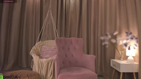 Naomi online show from October 2, 2025, 12:17 am