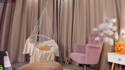 Naomi online show from October 30, 2025, 1:07 am