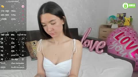 Snapshot of naomi_tara chatting on February 16, 2025, 4:42 pm Naomi online show from February 16, 2025, 4:42 pm