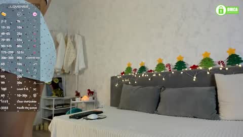 Naomi online show from December 17, 2025, 3:29 pm