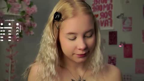 Snapshot of naomibry chatting on January 17, 2026, 11:26 am Angel online show from January 17, 2026, 11:26 am