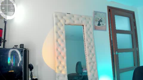 Snapshot of naomigarcia chatting on July 27, 2026, 11:12 pm Naomi online show from July 27, 2026, 11:12 pm