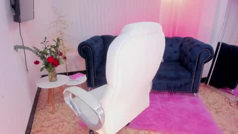 Naomi Campbell online show from February 16, 2025, 4:42 pm