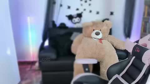 Naomi online show from March 18, 2026, 10:35 pm