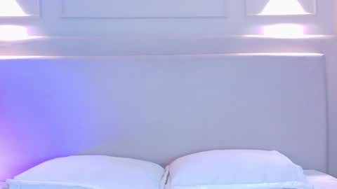 Naomi Klarc online show from October 10, 2025, 4:44 am