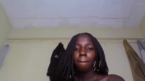 Snapshot of naomilittle905047 chatting on February 19, 2026, 12:56 pm naomilittle905047 online show from February 19, 2026, 12:56 pm