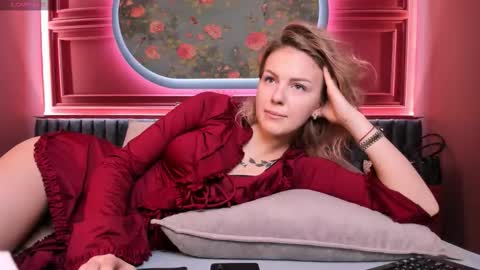 Naomi online show from October 15, 2025, 7:14 pm