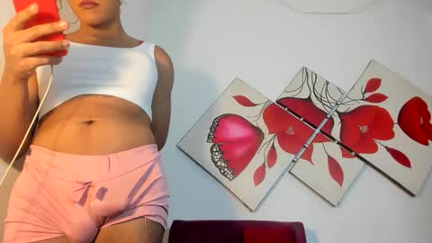 naomiwildburn online show from November 25, 2025, 4:29 pm