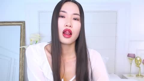 Snapshot of naomiyuu chatting on December 27, 2024, 2:14 am Naomi online show from December 27, 2024, 2:14 am