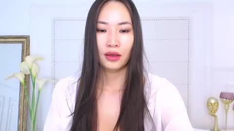 Snapshot of naomiyuu chatting on January 20, 2025, 2:43 am Naomi online show from January 20, 2025, 2:43 am