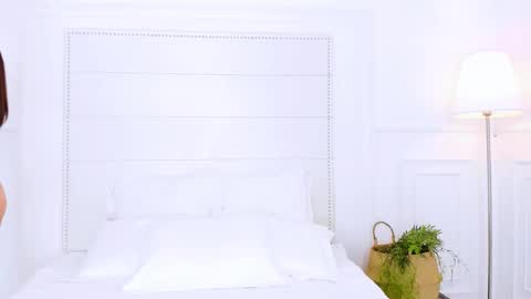 Snapshot of naomiyuu chatting on November 18, 2025, 2:28 am Naomi online show from November 18, 2025, 2:28 am