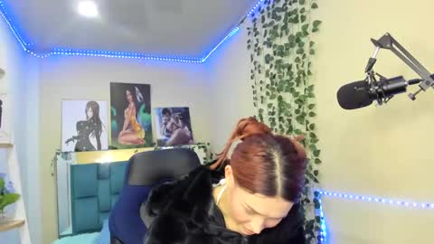 Snapshot of naomy777_ chatting on December 31, 2024, 5:18 pm naomy online show from December 31, 2024, 5:18 pm