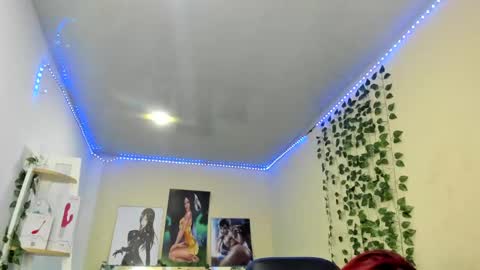 Snapshot of naomy_hot666 chatting on March 2, 2025, 10:48 pm naomy online show from March 2, 2025, 10:48 pm