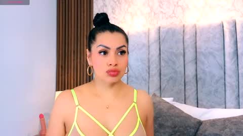 Naomy Smith online show from April 17, 2026, 11:35 am