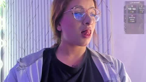 Naomy  online show from April 8, 2026, 2:55 am