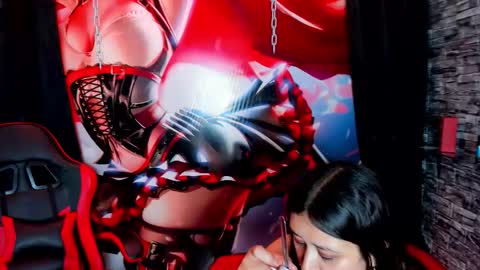 naomy  online show from November 8, 2025, 11:43 am