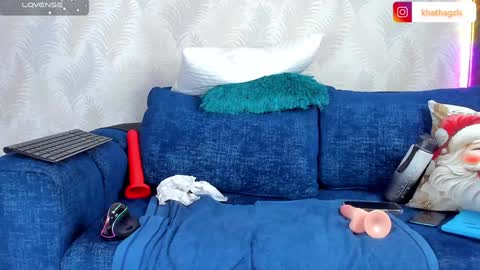 Snapshot of naomycole_ chatting on December 18, 2024, 7:04 am Naomy Cole online show from December 18, 2024, 7:04 am