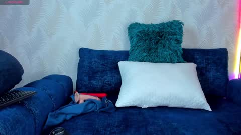 Snapshot of naomycole_ chatting on January 18, 2025, 1:19 am Naomy Cole online show from January 18, 2025, 1:19 am