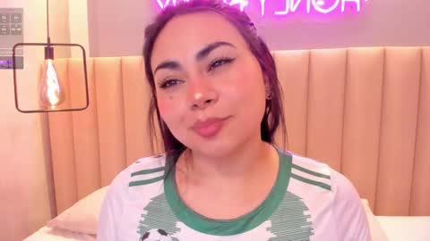 Naomy  online show from October 16, 2025, 9:49 pm