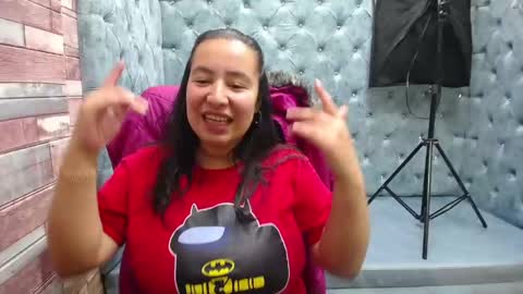 Snapshot of naomyprinces_ chatting on December 5, 2024, 1:06 pm Bulma Heidi online show from December 5, 2024, 1:06 pm