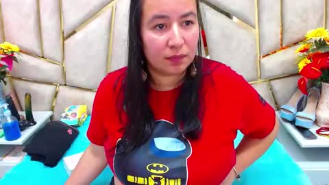 Snapshot of naomyprinces_ chatting on February 12, 2025, 2:32 pm Bulma Heidi online show from February 12, 2025, 2:32 pm
