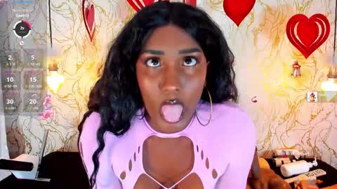 Snapshot of naomyy_cooper chatting on April 27, 2026, 8:29 pm Naomy online show from April 27, 2026, 8:29 pm