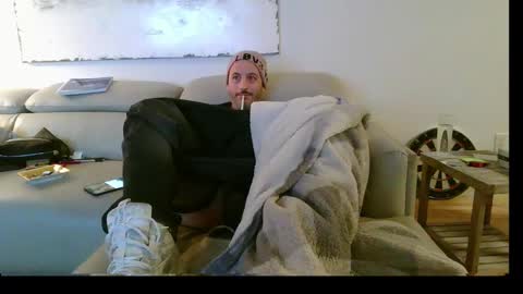 Snapshot of nassobout chatting on February 17, 2025, 1:36 am nassobout online show from February 17, 2025, 1:36 am