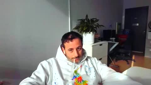 nassobout online show from February 6, 2026, 7:06 pm