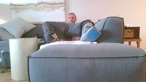 nassobout online show from April 10, 2026, 1:05 pm