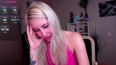 Snapshot of nastasya_cute chatting on February 3, 2025, 7:51 am Nastya online show from February 3, 2025, 7:51 am