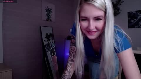 Snapshot of nastasya_cute chatting on March 11, 2025, 1:48 am Nastya online show from March 11, 2025, 1:48 am