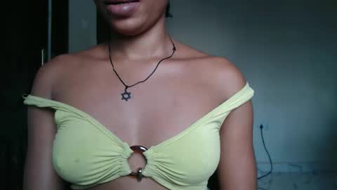 bella online show from December 23, 2025, 9:51 am